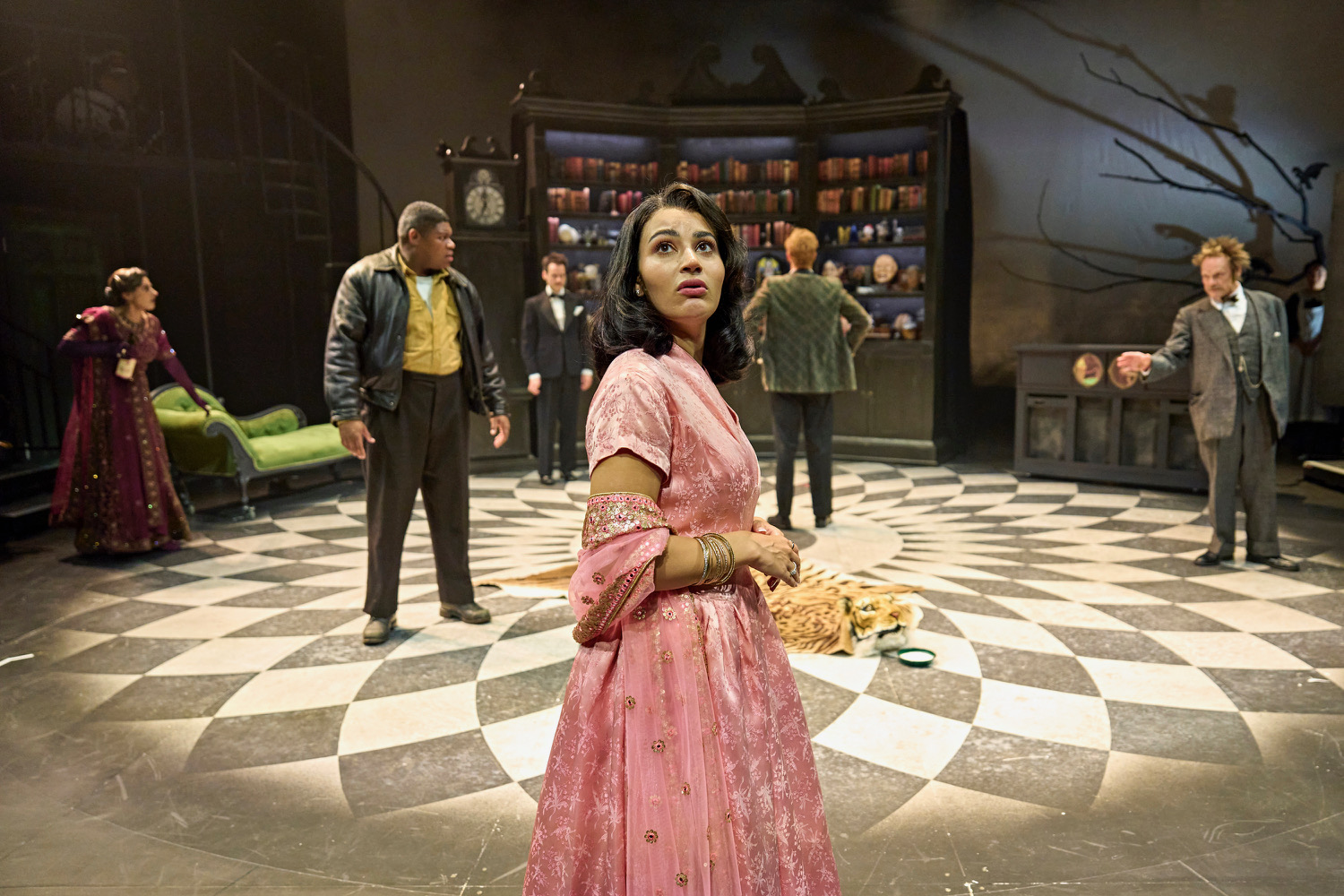 Nikhita Lesler in ‘The Cat and the Canary’